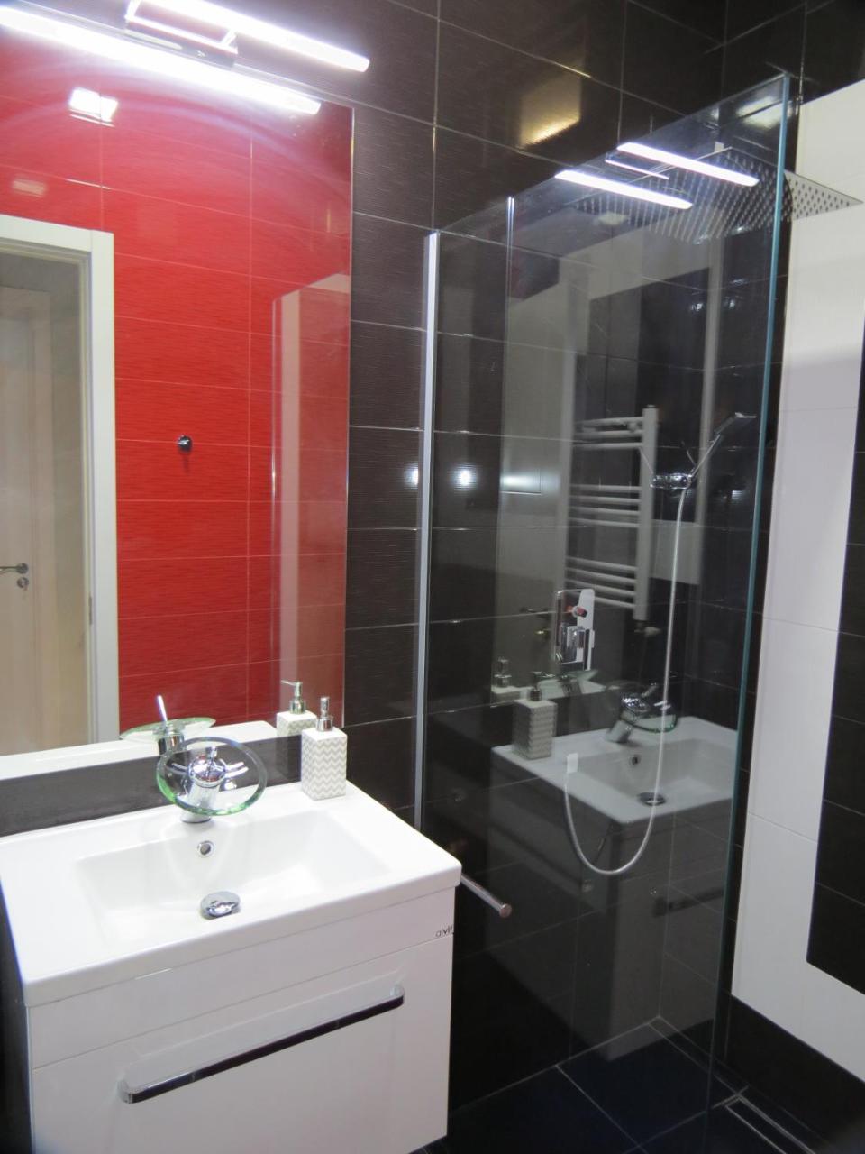 Three Rooms Apartment Tbilisi Buitenkant foto