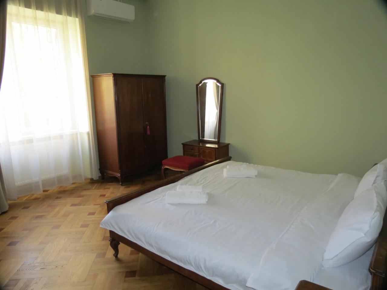 Three Rooms Apartment Tbilisi Buitenkant foto